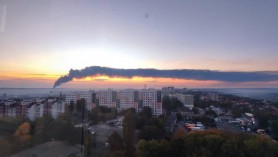 FOTO // Incendiul care a băgat în sperieți chișinăuienii: Gunoiștea aparține unui agent economic privat